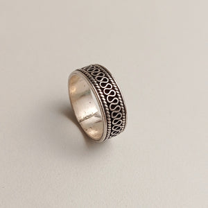 FINE SILVER BAND RING