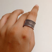 ADJUSTABLE  SILVER BAND RING
