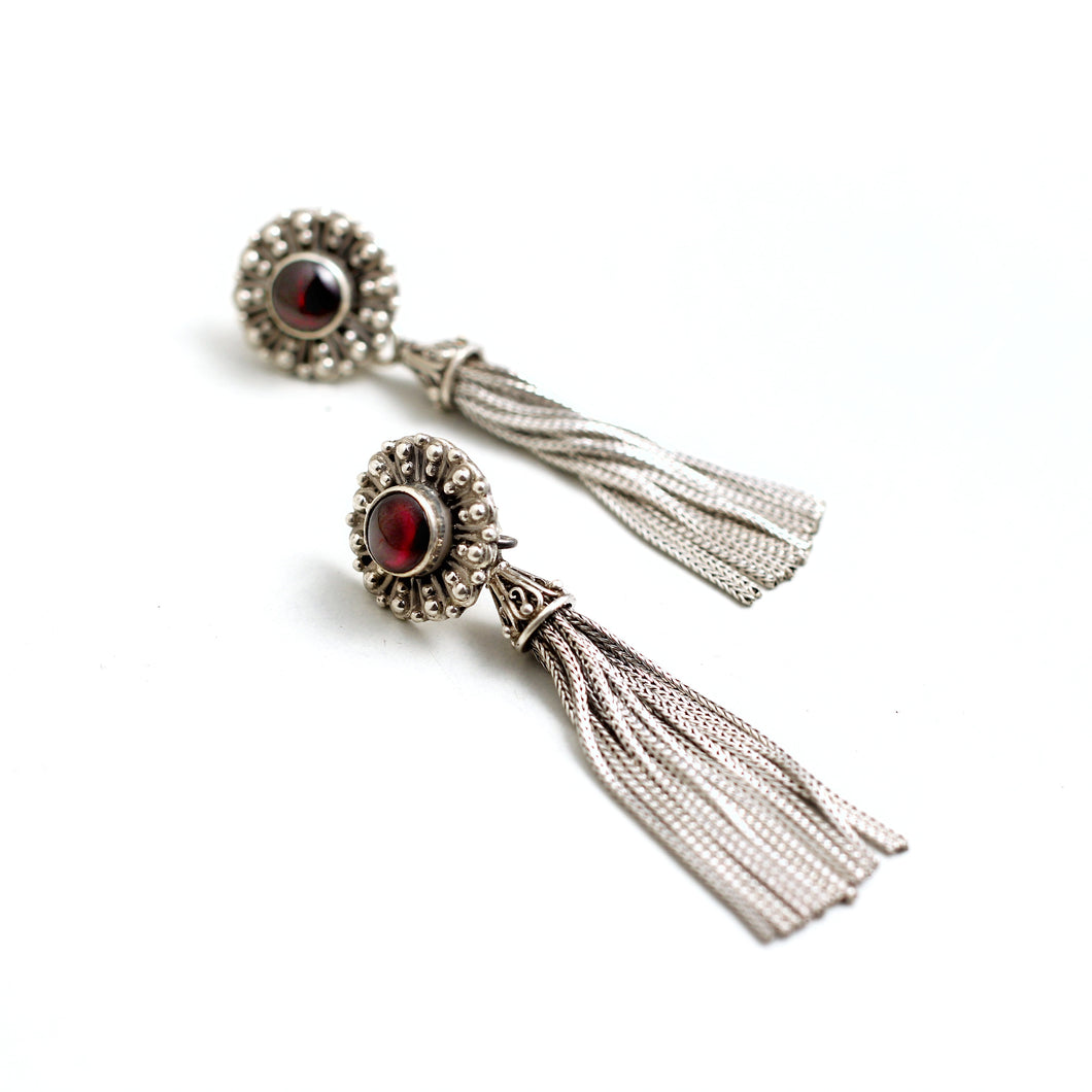 SILVER AND GARNET DANGLING EARRINGS
