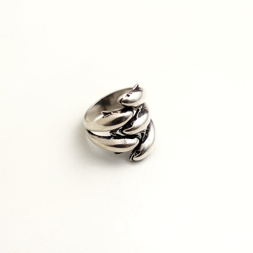 SILVER DOLHIN RING