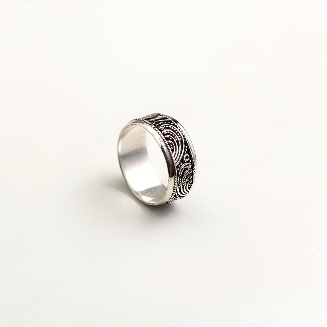 FINE RAWA BAND RING