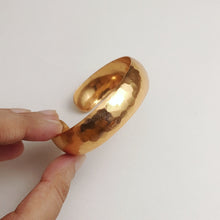 BROAD HAMMERED CUFF
