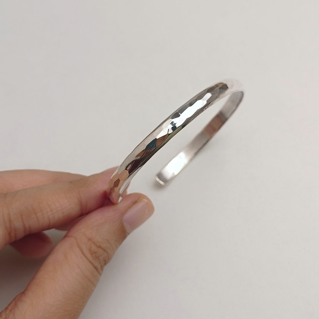 HAMMERED SILVER CUFF