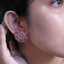 CORAL STUDS