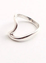 WAVE SILVER RING