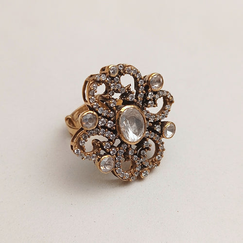 Victorian ring with moissanite