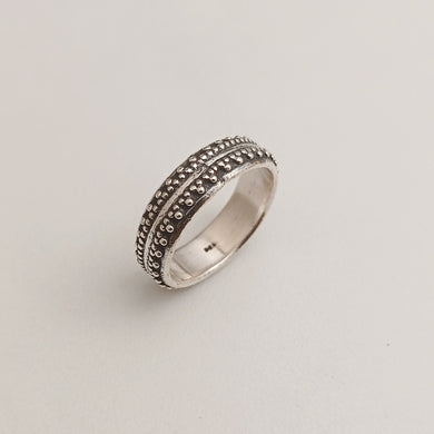 FINE RAWA BAND RING