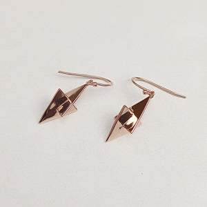ROSE GOLD PLATED SILVER TRIANGULAR EARRINGS