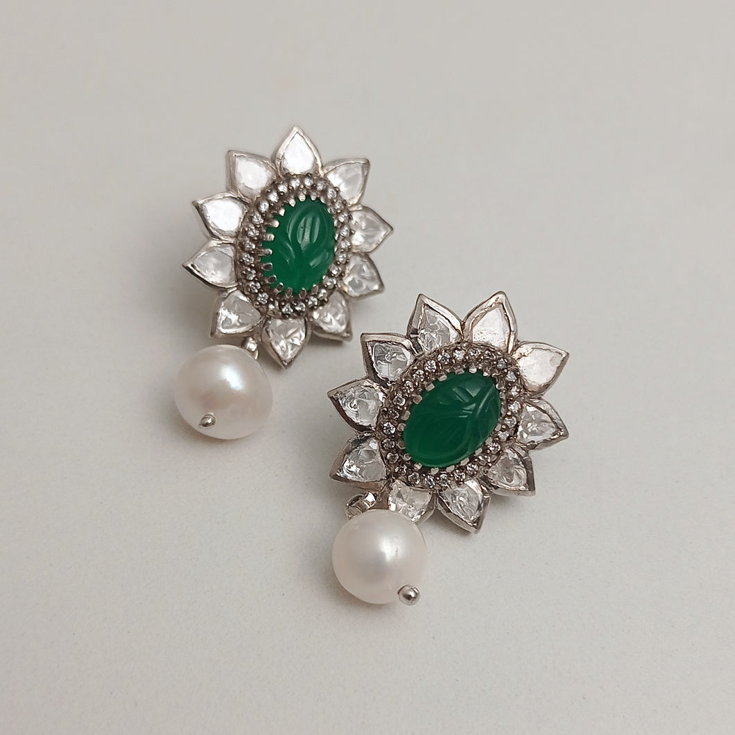 GREEN KUNDAN STUDS
