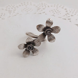 Two flower ring