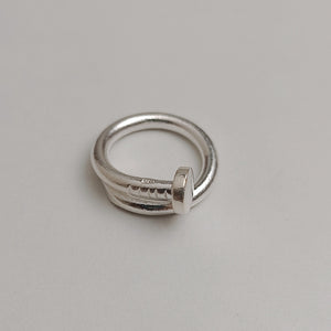 NAIL RING