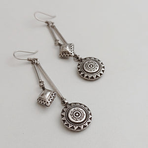 SILVER DANGLING EARRINGS