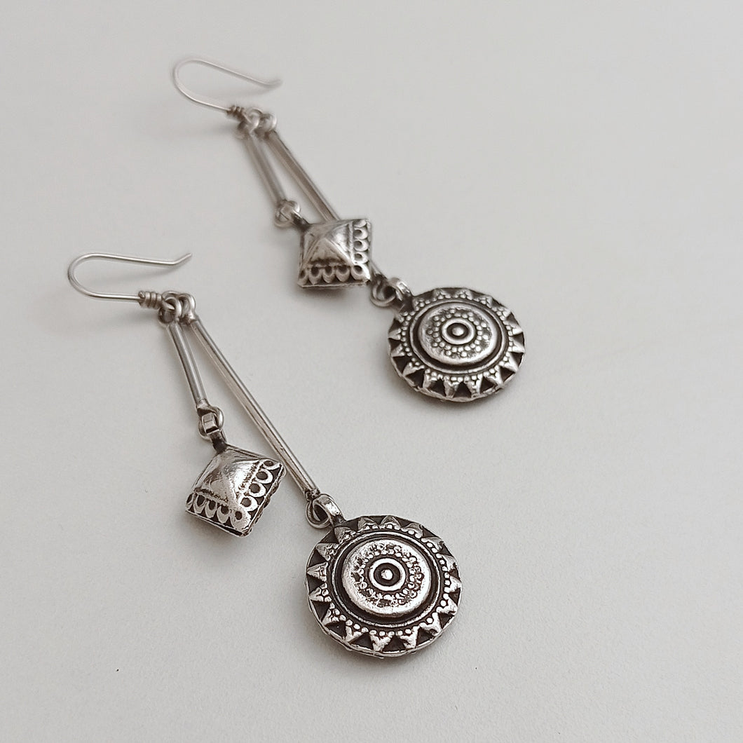 SILVER DANGLING EARRINGS