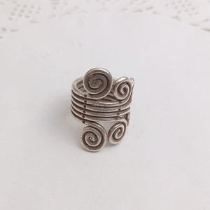 Swirl ring