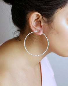 PLAIN SILVER HOOPS