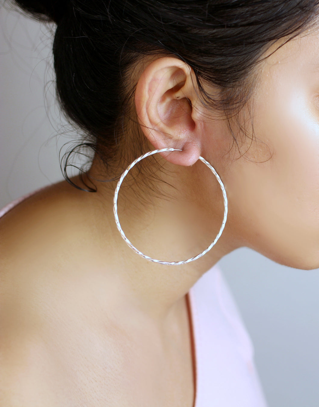 PLAIN SILVER HOOPS